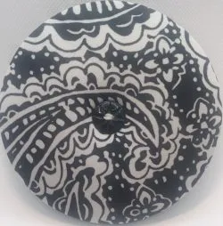 Black & White Pasley